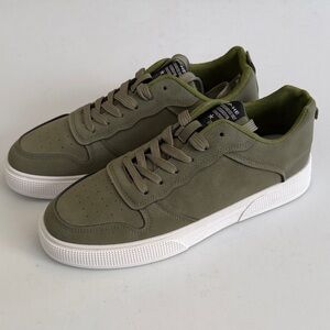 Olive Green Men's Sneakers Size CN 47 is US 12